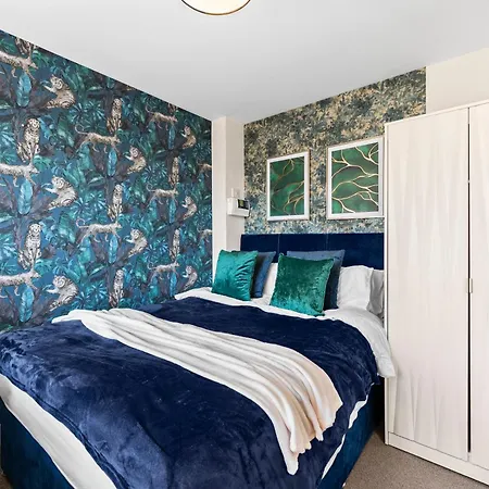 Feriehus Comfy 4-bed In - Garden - Sleeps 10