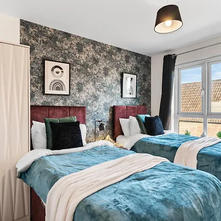 Σπίτι διακοπών Comfy 4-bed In - Garden - Sleeps 10 *