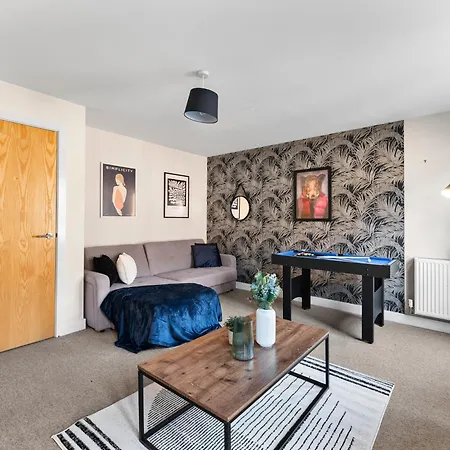 Comfy 4-bed In - Garden - Sleeps 10