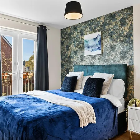 Comfy 4-bed In - Garden - Sleeps 10 * Bristol