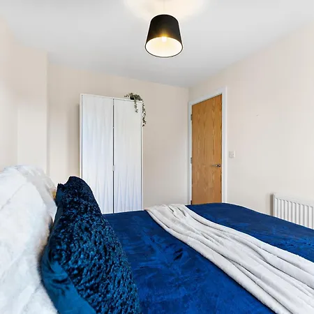 Comfy 4-bed In - Garden - Sleeps 10 Μπρίστολ