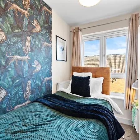 Σπίτι διακοπών Comfy 4-bed In - Garden - Sleeps 10 Μπρίστολ