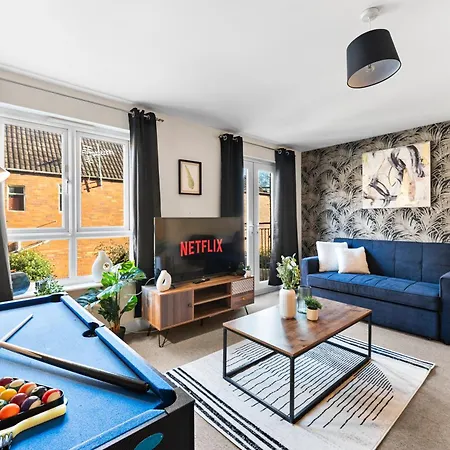 Comfy 4-bed In - Garden - Sleeps 10 *
